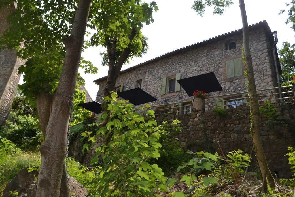 Maison Sous Le Pont Bed & Breakfast Meyras Bagian luar foto